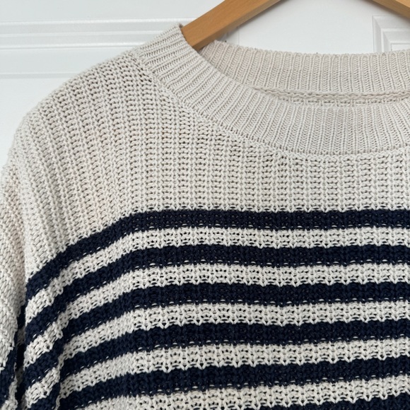 ⭐️ American Eagle Wide Sleeve Striped Knit Sweater - Picture 3 of 8